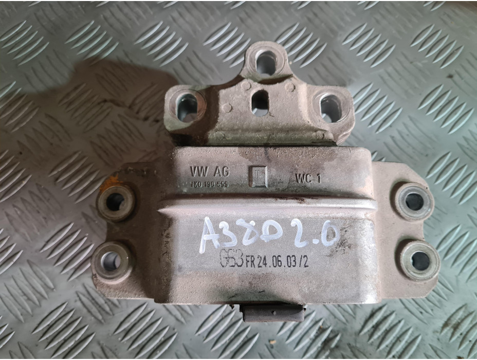 Десен тампон за двигател за Audi A3 8P 2.0TDI Hatchback