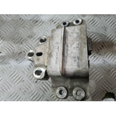 Десен тампон за двигател за VW Passat B6 2.0 TDI ВМР