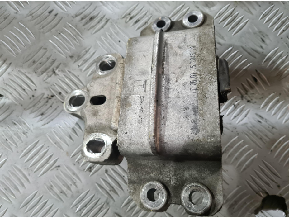 Десен тампон за двигател за VW Passat B6 2.0 TDI ВМР