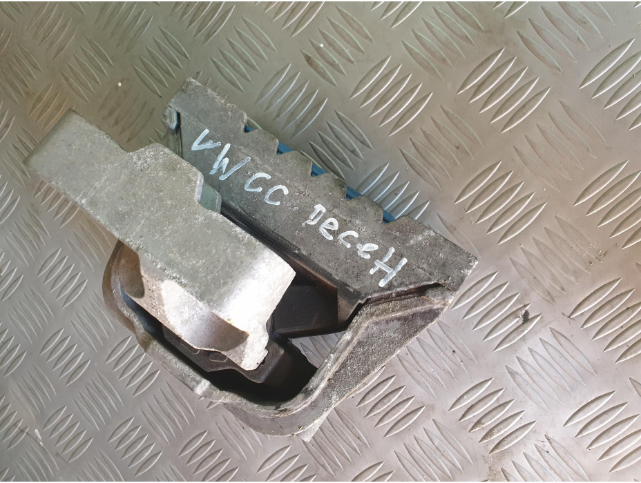 Десен тампон за двигател за VW Passat CC 2.0TSI Десен тампон за двигател за VW Passat CC 2.0TSI