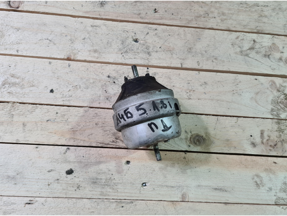 Десен тампон за двигател за Ауди А4 Б5 1.8и / Audi A4 B5 1.8i