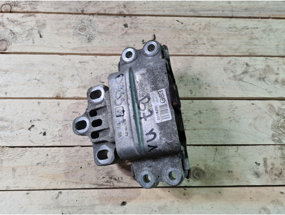 Десен тампон за двигател за Фолксваген Пасат Б7 / VW Passat B7 2.0 TDI