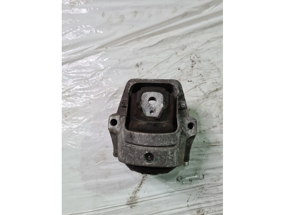 Десен тампон за мотор за Ауди А4 Б8 / Audi A4 B8 2.0 TDI комби