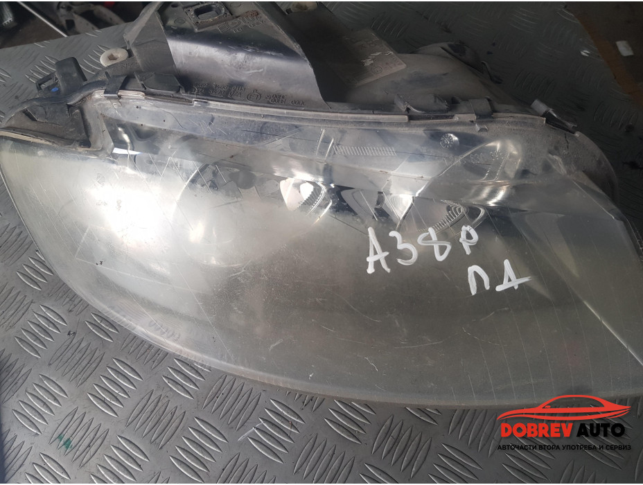 Десен фар за Audi A3 8P Sportback
