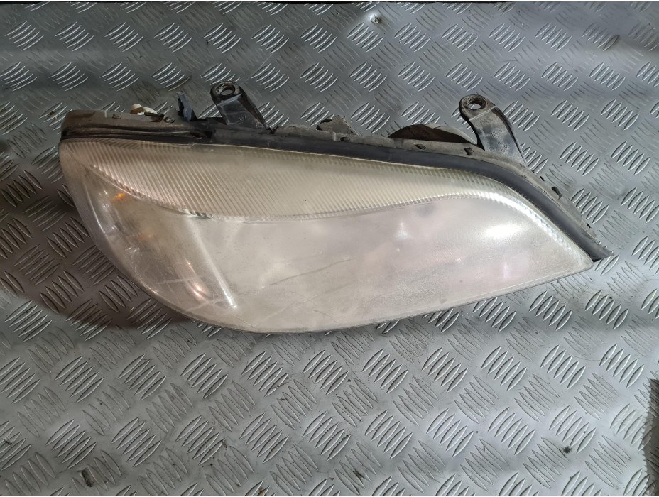 Десен фар за Opel Astra G 2.0 DTI Десен фар за Opel Astra G 2.0 DTI