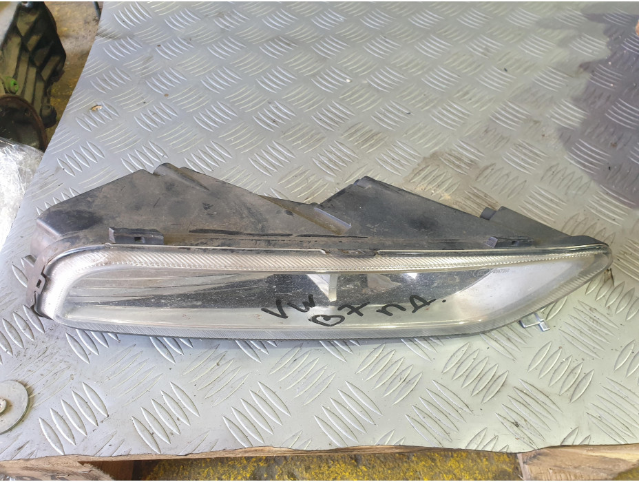 Десен халоген за Фолксваген Пасат Б7 / VW Passat B7 2.0 TDI