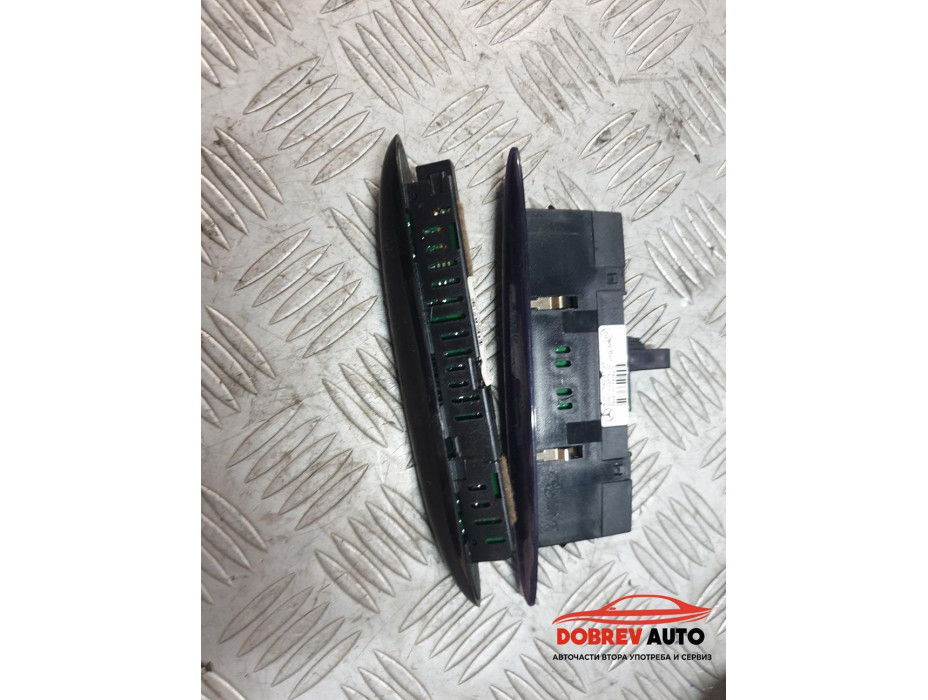 Дисплей Парктроник за Mercedes CLS 500 W219 Дисплей Парктроник за Mercedes CLS 500 W219
