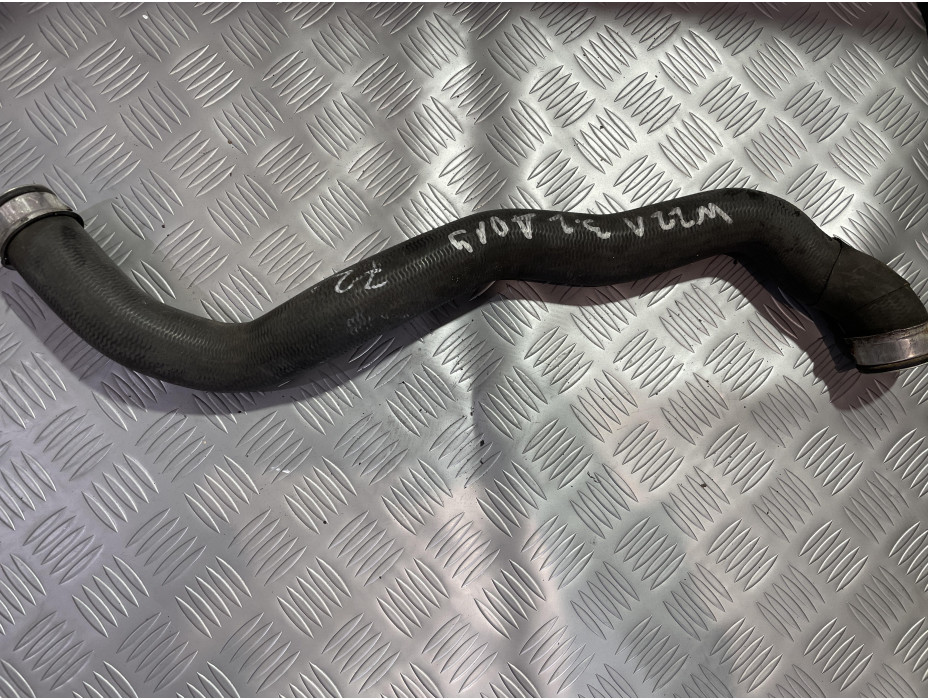 Долен воден маркуч за Mercedes S320 W221 - 72