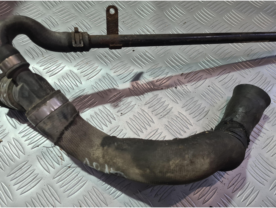 Долен воден маркуч за Ауди А8 Д3 / Audi A8 D3 4.2 i 335к.с. Номер 153