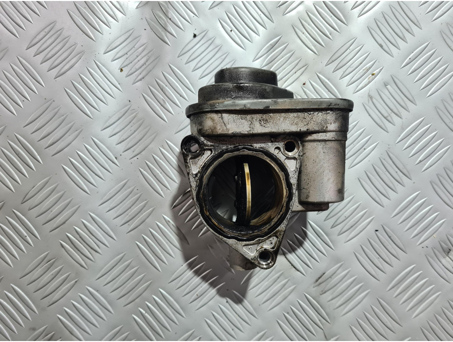 Дросел клапа за Volkswagen Passat B6 2.0TDI BKP Дросел клапа за Volkswagen Passat B6 2.0TDI BKP