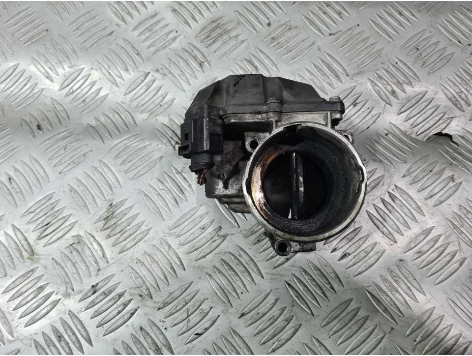 Дросел клапа за VW Passat B6 2.0 TDI ВМР