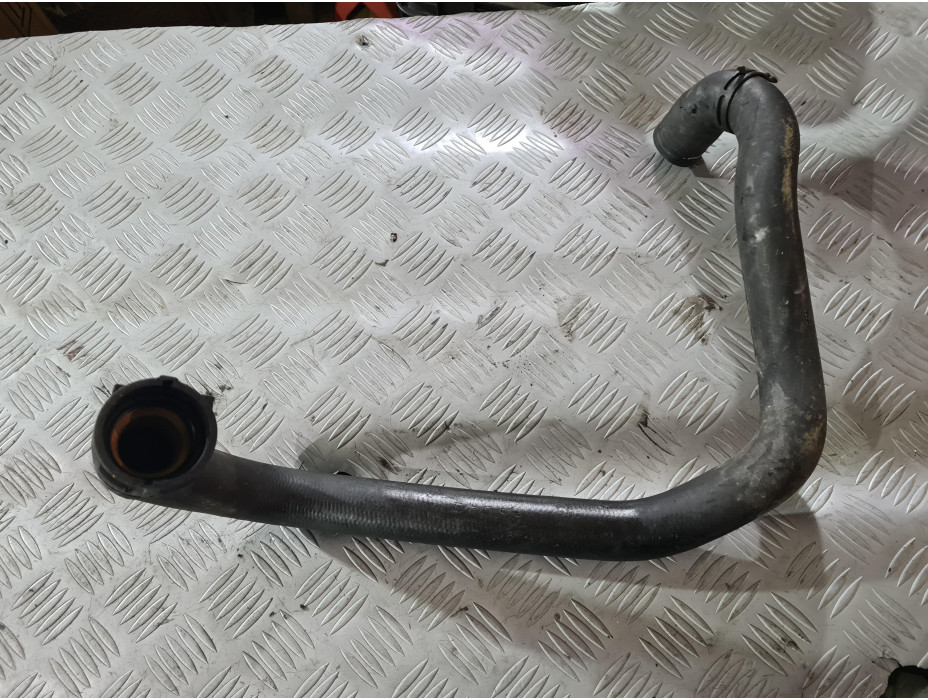 Дълъг воден маркуч за VW Passat B6 2.0 TDI ВМР Дълъг воден маркуч за VW Passat B6 2.0 TDI ВМР