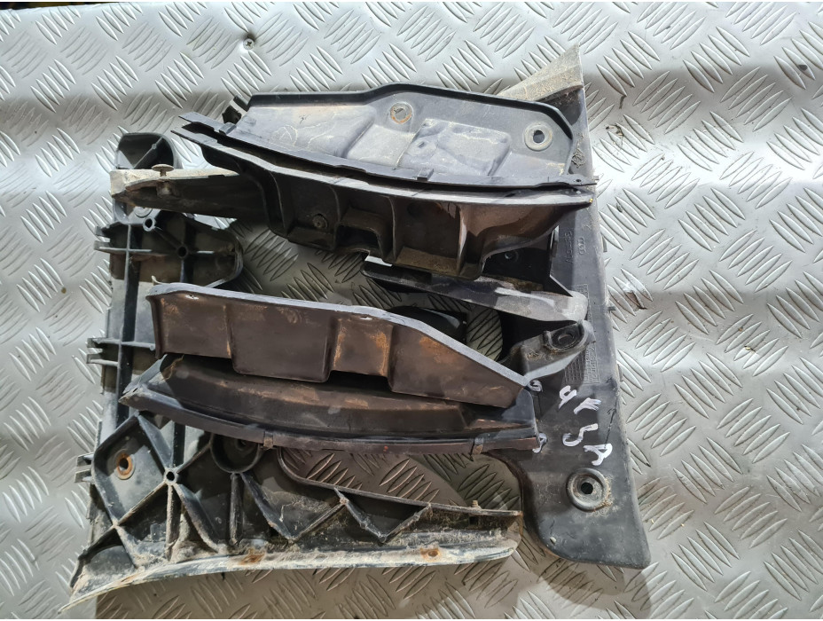 Държачи за задна броня за Audi A6 C6 3.2 FSI Quattro Държачи за задна броня за Audi A6 C6 3.2 FSI Quattro