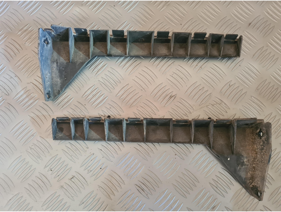 Държачи за задна броня за Audi A8 D3 4.2i Long