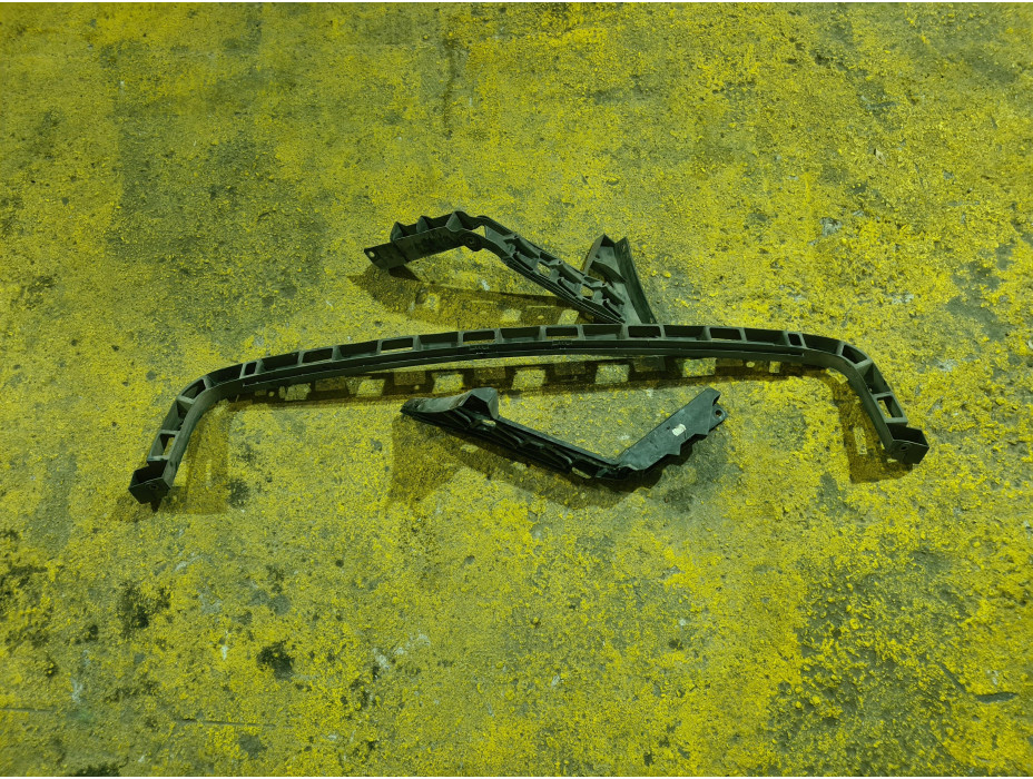 Държачи за задна броня за Volkswagen Touran 1T Държачи за задна броня за Volkswagen Touran 1T