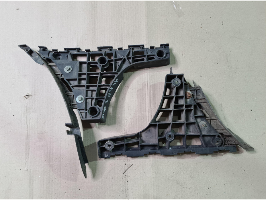 Държачи за задна броня за Ауди А4 Б5 Седан Фейслифт / Audi A4 B5 Sedan Facelift Държачи за задна броня за Ауди А4 Б5 Седан Фейслифт / Audi A4 B5 Sedan Facelift