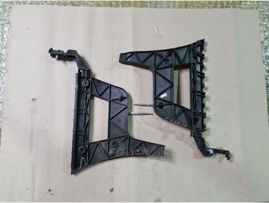 Държачи за задна броня за Ауди А4 Б8 Седан / Audi A4 B8 Sedan