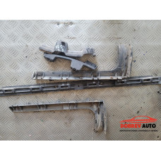 Държачи (задна броня) за Audi A8 D4 3.0 TDI