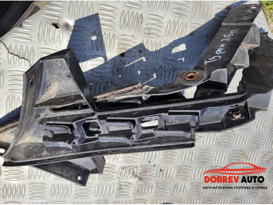 Държачи (задна броня) за VW Touran 1T