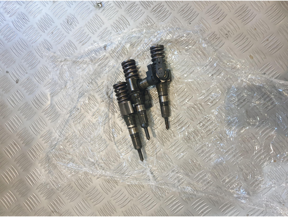 Дюза за VW Passat B6 2.0 TDI Дюза за VW Passat B6 2.0 TDI