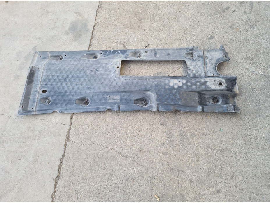 Дясна кора под купето за Audi A3 8P Hatchback Дясна кора под купето за Audi A3 8P Hatchback