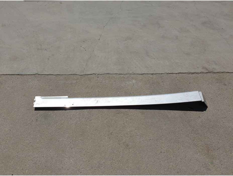 Дясна лайсна върху релсата за Мерцедес Вито W639 / Mercedes Vito W639 LONG Дясна лайсна върху релсата за Мерцедес Вито W639 / Mercedes Vito W639 LONG