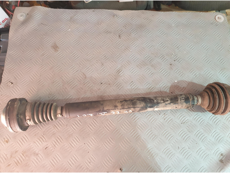 Дясна полуоска за VW Passat CC 2.0TSI Дясна полуоска за VW Passat CC 2.0TSI