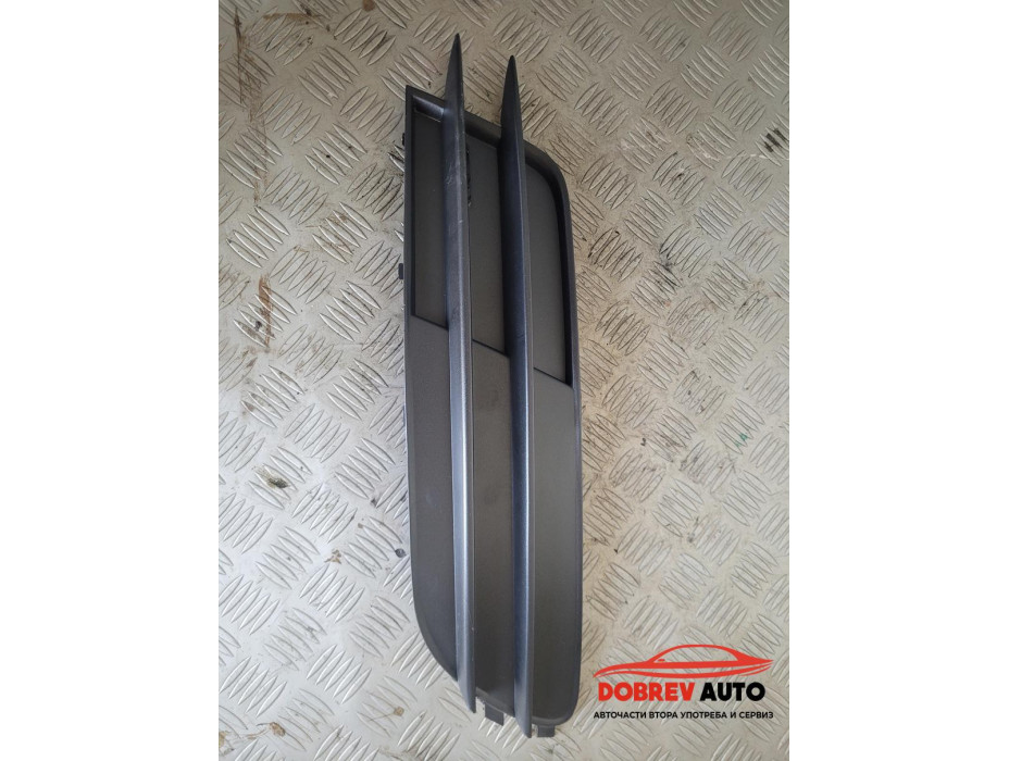 Дясна решетка в бронята за Audi A6 C7 (4G) Дясна решетка в бронята за Audi A6 C7 (4G)