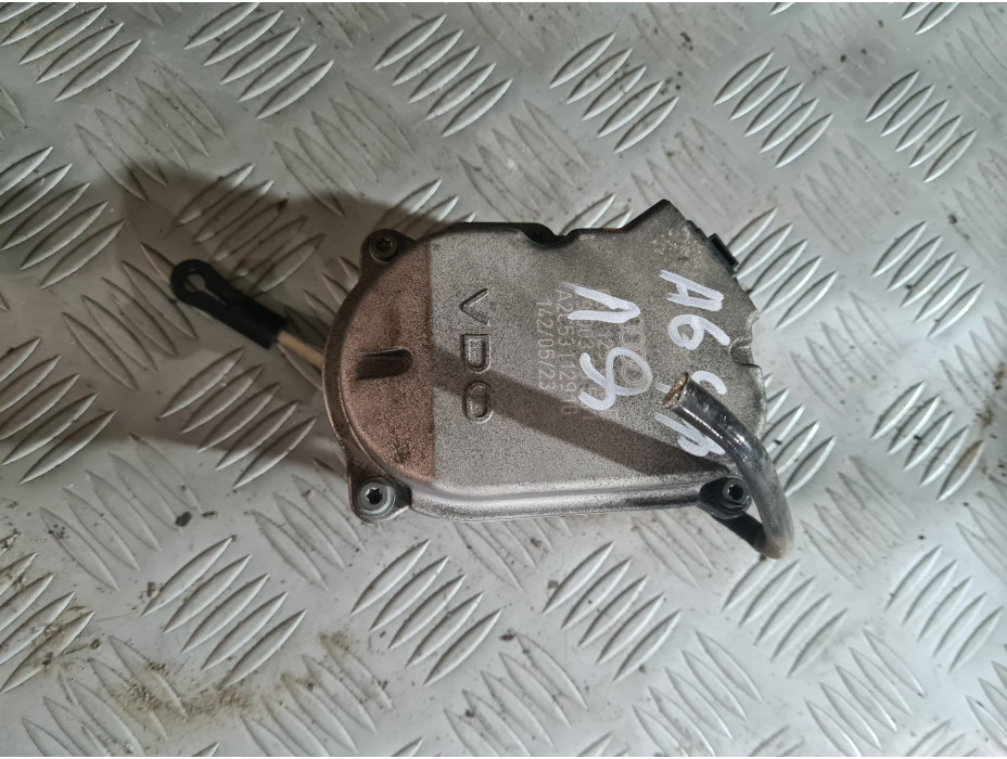 Дясно моторче за вихрови клапи за Audi A6 C6 2.7 TDI Quatro Дясно моторче за вихрови клапи за Audi A6 C6 2.7 TDI Quatro