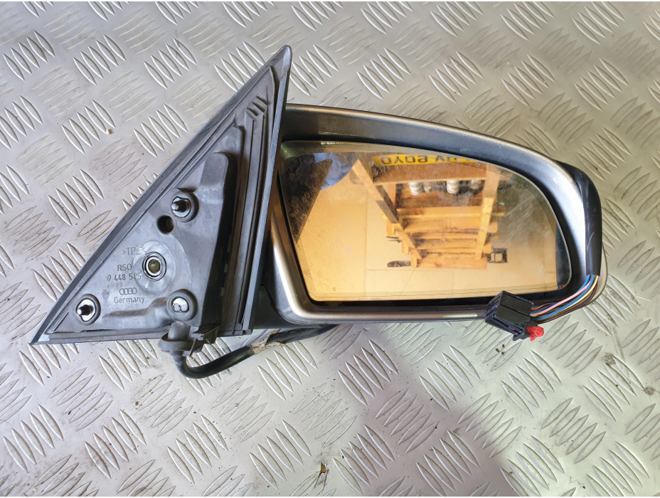 Дясно огледало с прибиране за Audi A6 C6 3.2 FSI Quattro