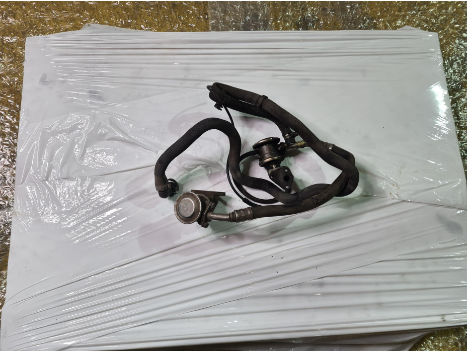 ЕГР клапан с охладител за Ауди А8 Д3 / Audi A8 D3 4.2 i 335к.с. ЕГР клапан с охладител за Ауди А8 Д3 / Audi A8 D3 4.2 i 335к.с.