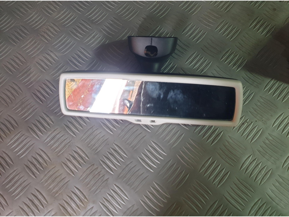 Електрохроматично вътрешно огледало за VW Passat CC 2.0 TSI Електрохроматично вътрешно огледало за VW Passat CC 2.0 TSI