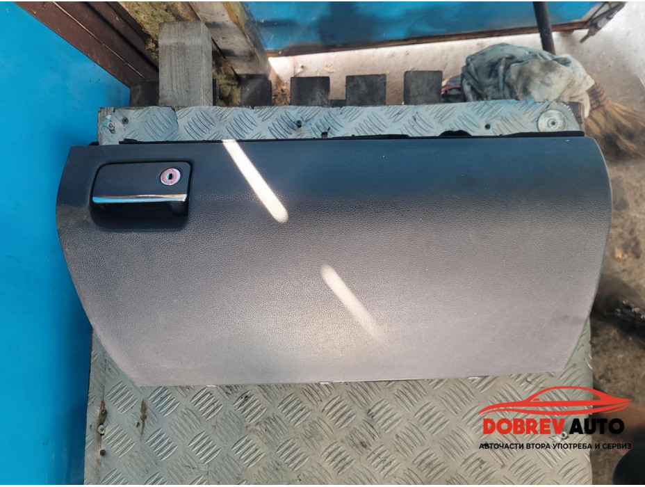 Жабка (лява врата) за Mercedes ML Class W164 Жабка (лява врата) за Mercedes ML Class W164