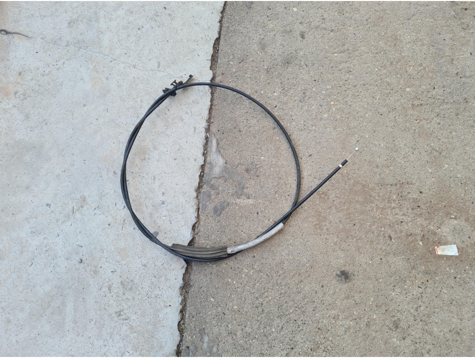 Жило за преден капак за Audi A6 C6 2.7 TDI Quattro