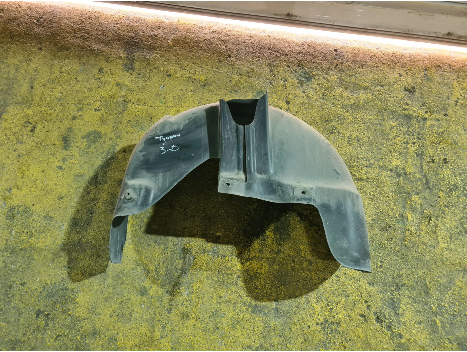 Заден десен подкалник за Volkswagen Touran 1T Заден десен подкалник за Volkswagen Touran 1T