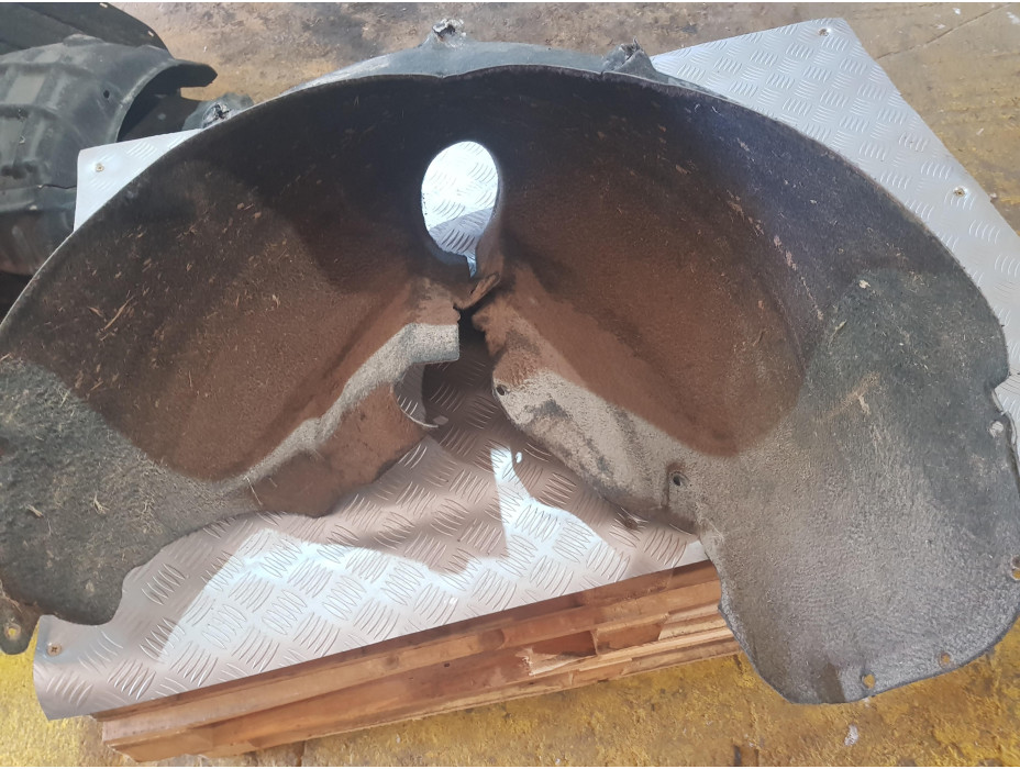 Заден десен подкалник за Ауди А8 Д3 / Audi A8 D3 4.2 i 335к.с. Заден десен подкалник за Ауди А8 Д3 / Audi A8 D3 4.2 i 335к.с.