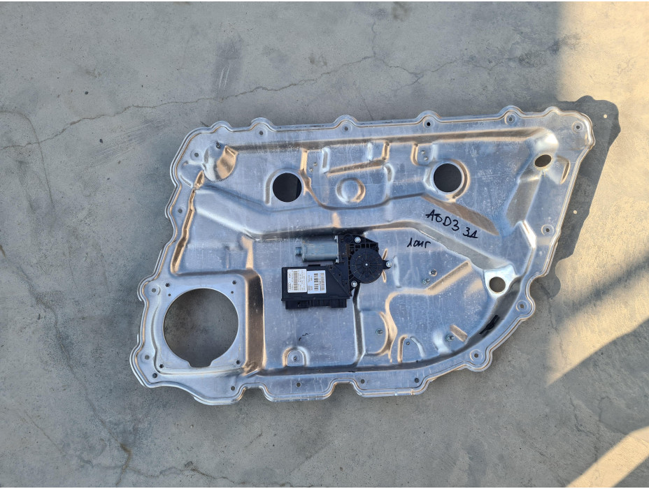 Заден десен стъклоповдигач за Audi A8 D3 4.2i LONG