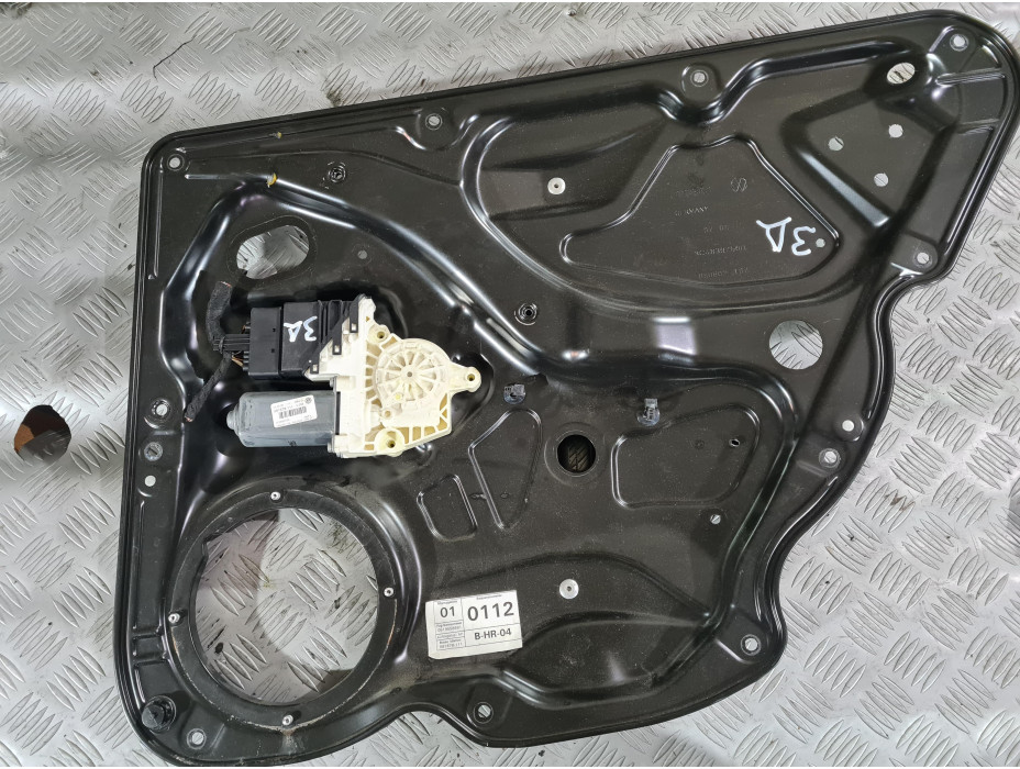 Заден десен стъклоповдигач за VW Passat B6 2.0 TDI ВМР