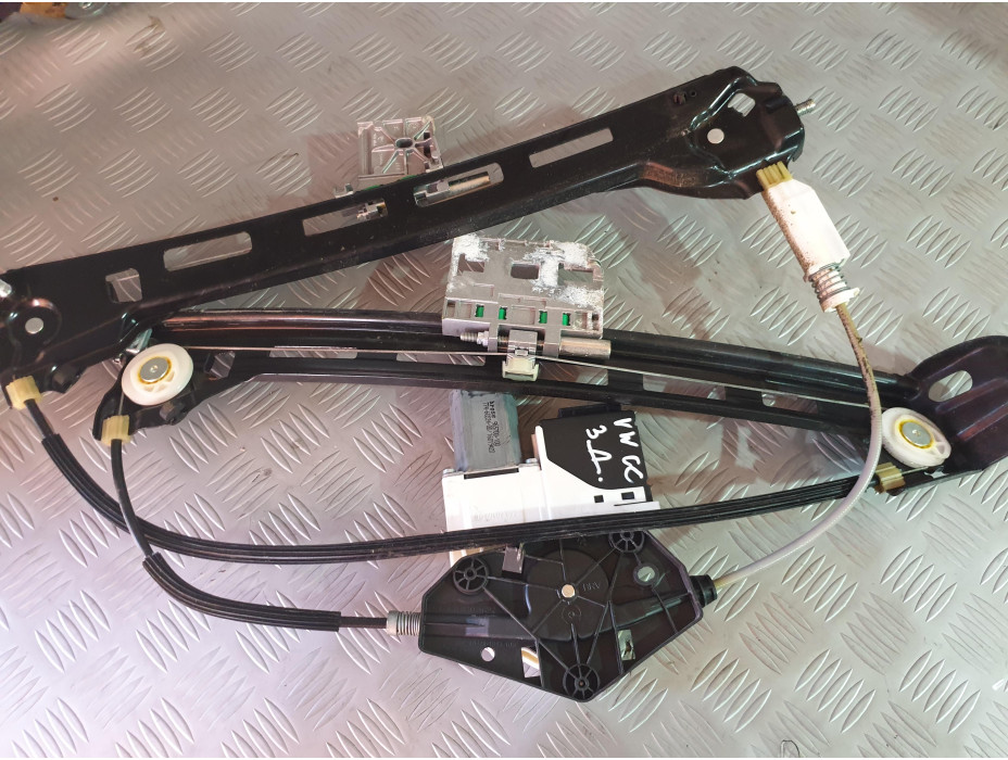 Заден десен стъклоповдигач за VW Passat CC Заден десен стъклоповдигач за VW Passat CC