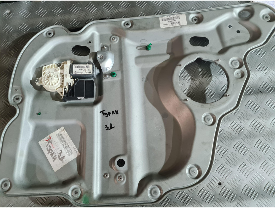 Заден десен стъклоповдигач за VW Touran 1T Заден десен стъклоповдигач за VW Touran 1T