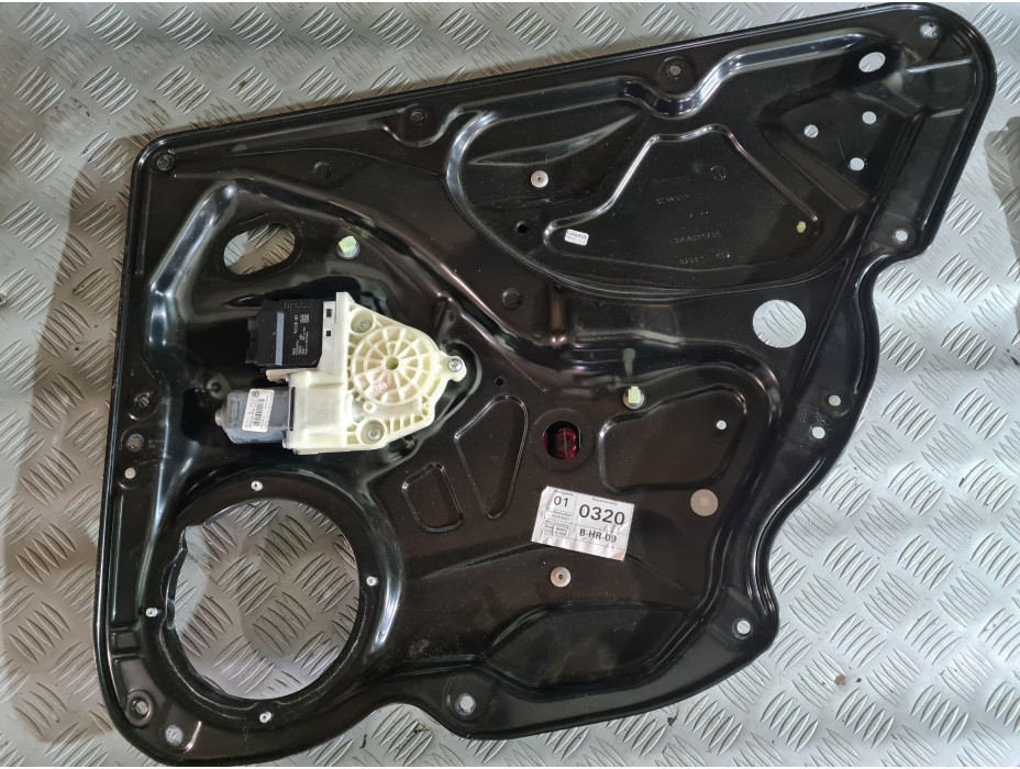 Заден десен стъклоповдигач за Фолксваген Пасат Б7 / VW Passat B7 2.0 TDI