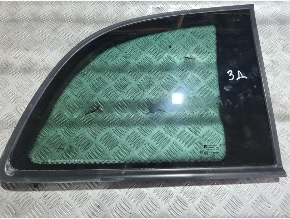 Заден десен фикс (Странично стъкло) за Opel Zafira A 2.2 i 147 к.с.