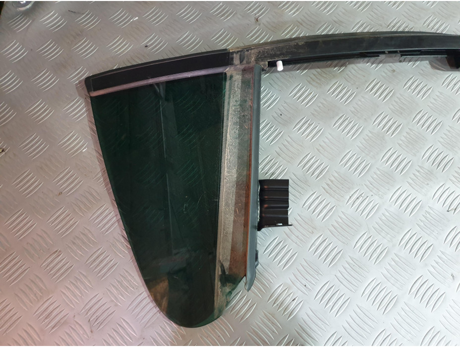 Заден десен фикс (странично стъкло ) за VW Passat CC 2.0TSI Заден десен фикс (странично стъкло ) за VW Passat CC 2.0TSI