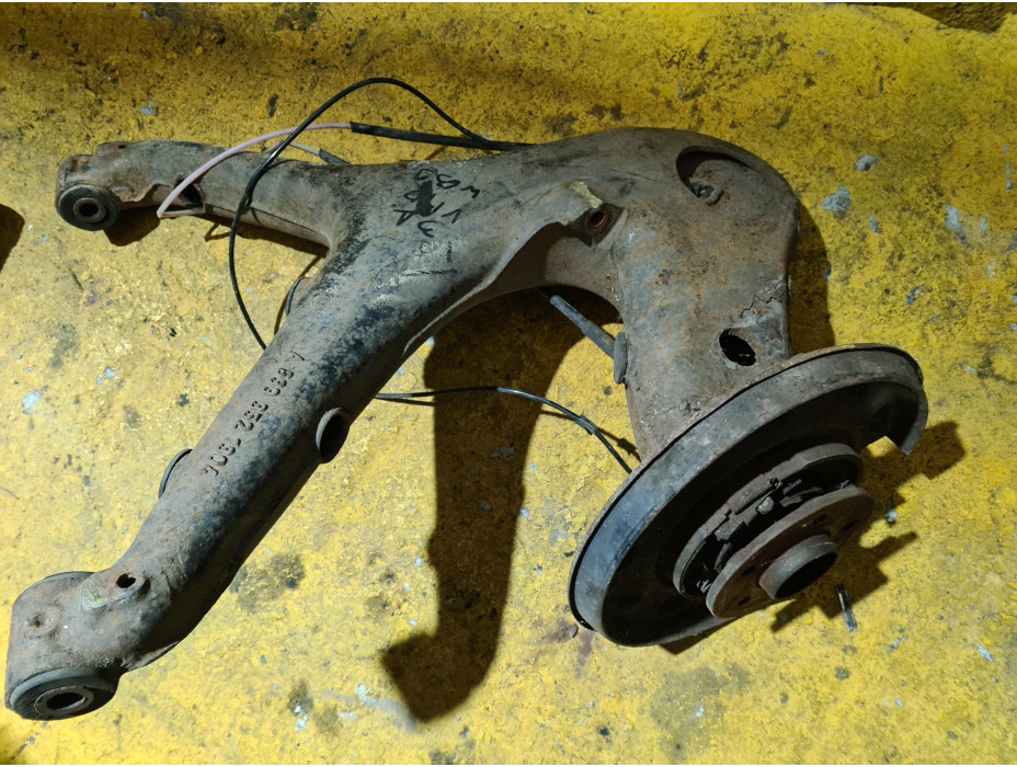 Заден десен шенкел за Mercedes Vito W639 