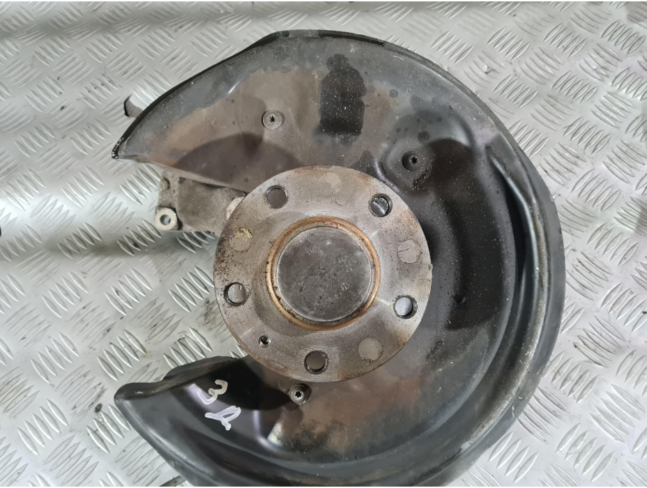 Заден десен шенкел за VW Passat B6 2.0 TDI ВМР Заден десен шенкел за VW Passat B6 2.0 TDI ВМР