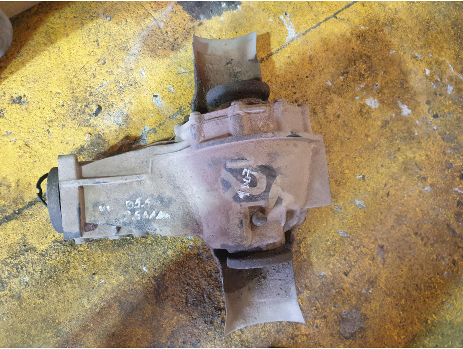 Заден диференциал за Фолксваген Пасат Б5.5 комби / VW Passat B5.5 2.5 TDI Заден диференциал за Фолксваген Пасат Б5.5 комби / VW Passat B5.5 2.5 TDI