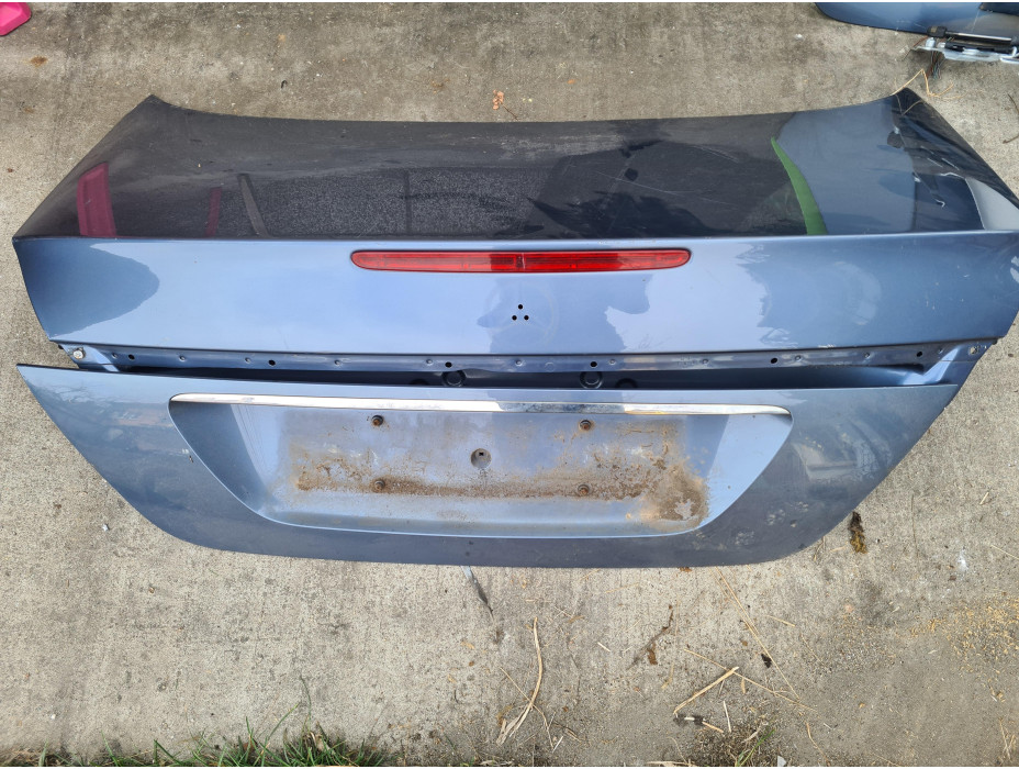 Заден капак за Mercedes E 270 W 211 Заден капак за Mercedes E 270 W 211