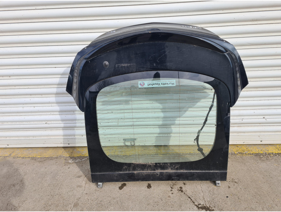 Заден капак за Opel Insignia Hatchback Заден капак за Opel Insignia Hatchback