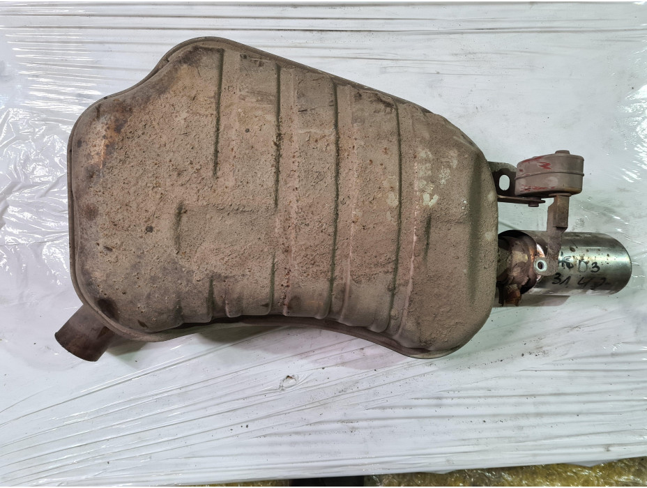 Заден ляв ауспух за Ауди А8 Д3 / Audi A8 D3 4.2 i 335к.с. Заден ляв ауспух за Ауди А8 Д3 / Audi A8 D3 4.2 i 335к.с.