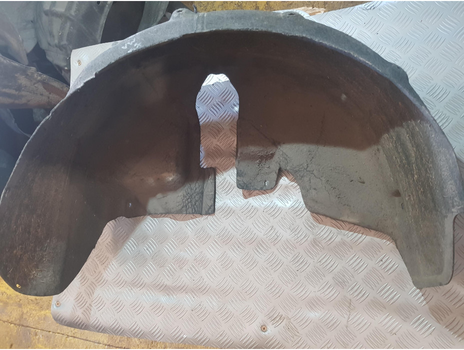 Заден ляв подкалник за Фолксваген Пасат Б7 / VW Passat B7 2.0 TDI